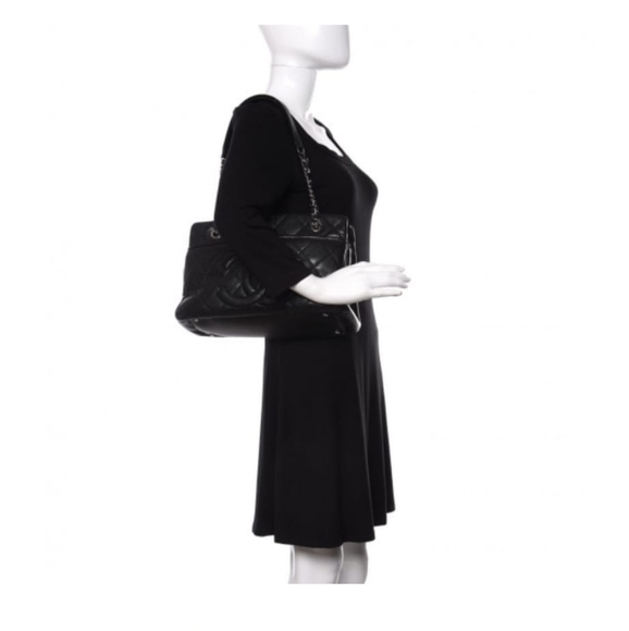 CHANEL Handbags - Chanel Caviar Timeless CC Soft Tote